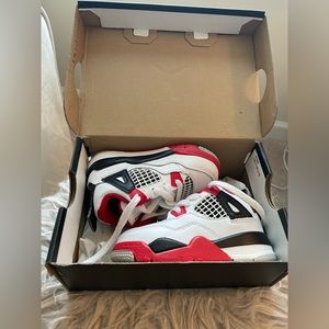 Jordan 4 Retro (used)